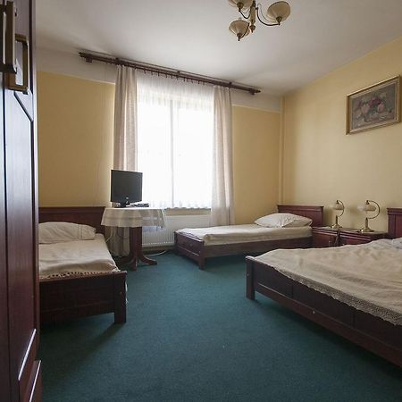 Hotel Restauracja Pod Parowozem Ostrowiec Świętokrzyski المظهر الخارجي الصورة
