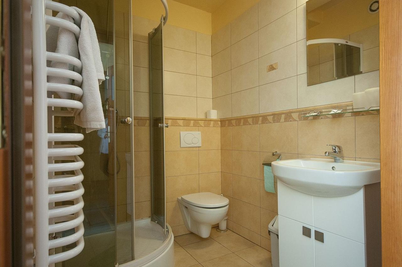 Hotel Restauracja Pod Parowozem Ostrowiec Świętokrzyski المظهر الخارجي الصورة