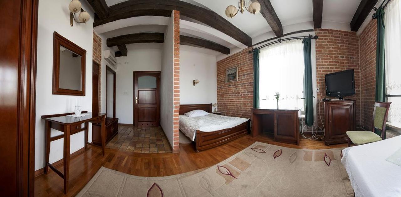 Hotel Restauracja Pod Parowozem Ostrowiec Świętokrzyski المظهر الخارجي الصورة