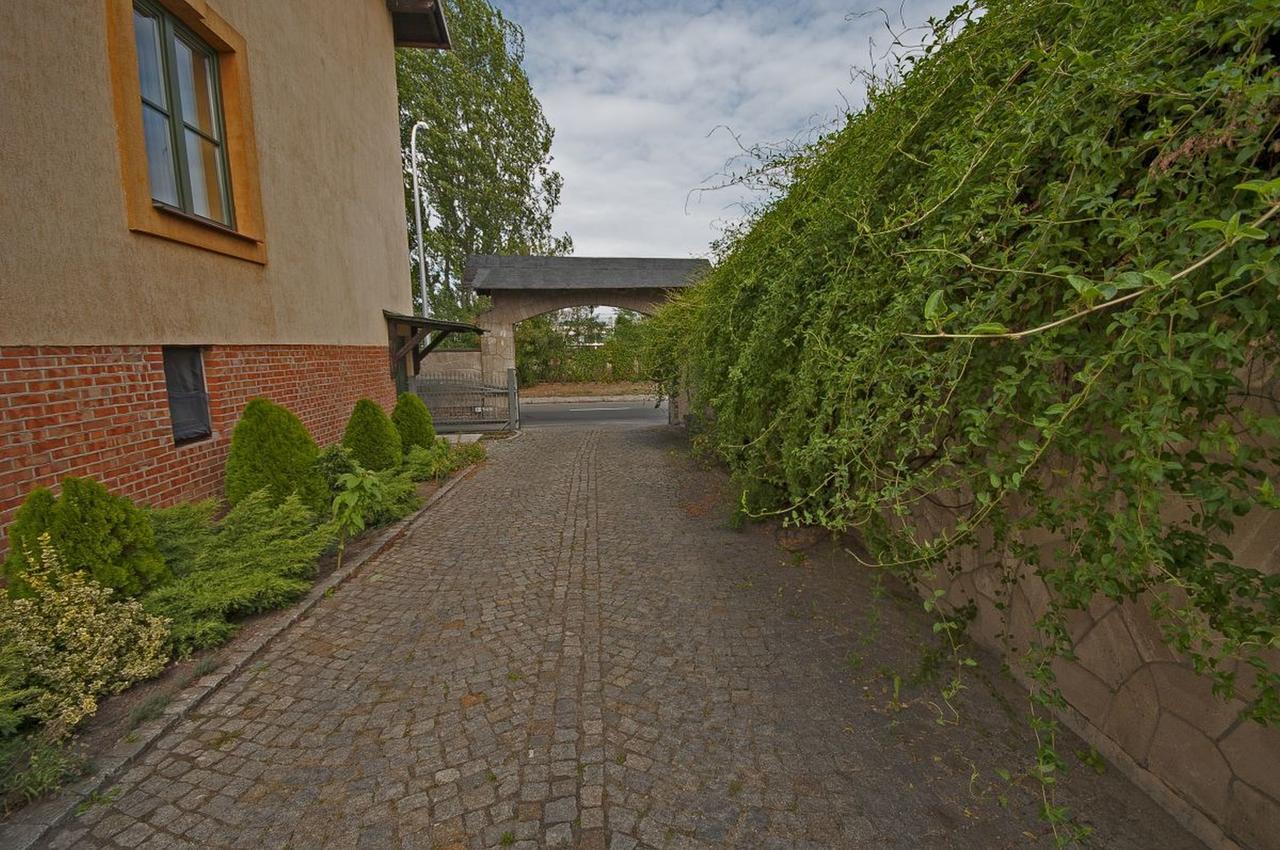 Hotel Restauracja Pod Parowozem Ostrowiec Świętokrzyski المظهر الخارجي الصورة